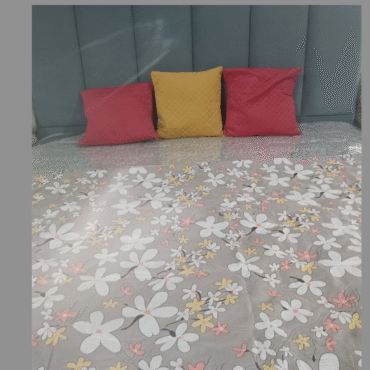 Light Weight Comforter