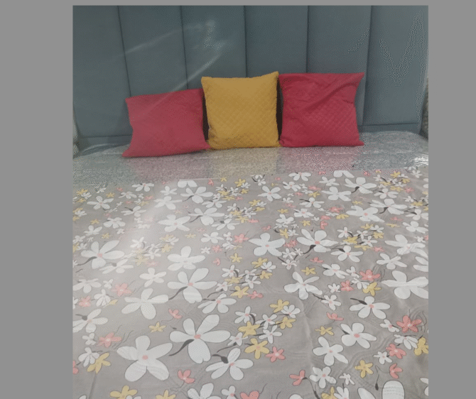 Light Weight Comforter